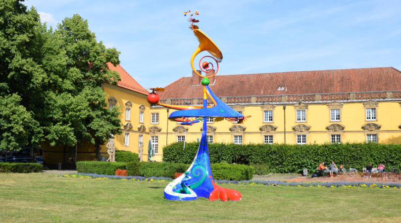 Skulptur im Schlossgarten von Osnabrück
