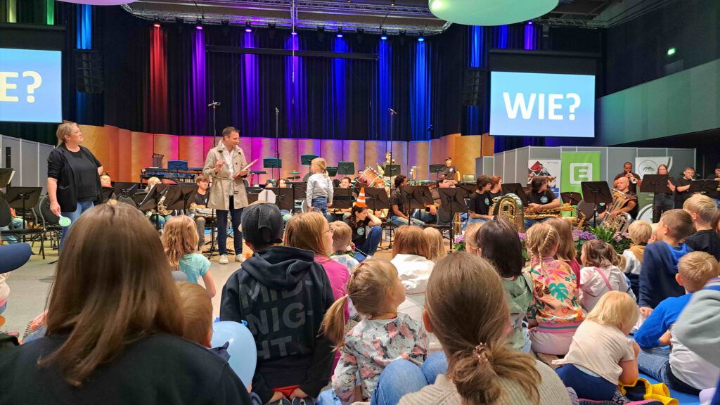 Kinderkonzert bei der MidEurope 2025 in Schladming ©Ruedi Berger