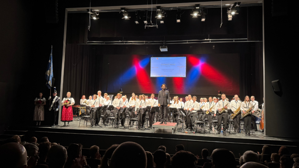Stadtmusik Huttwil unter der Leitung von Michael Wyss - 1. Klasse Harmonie