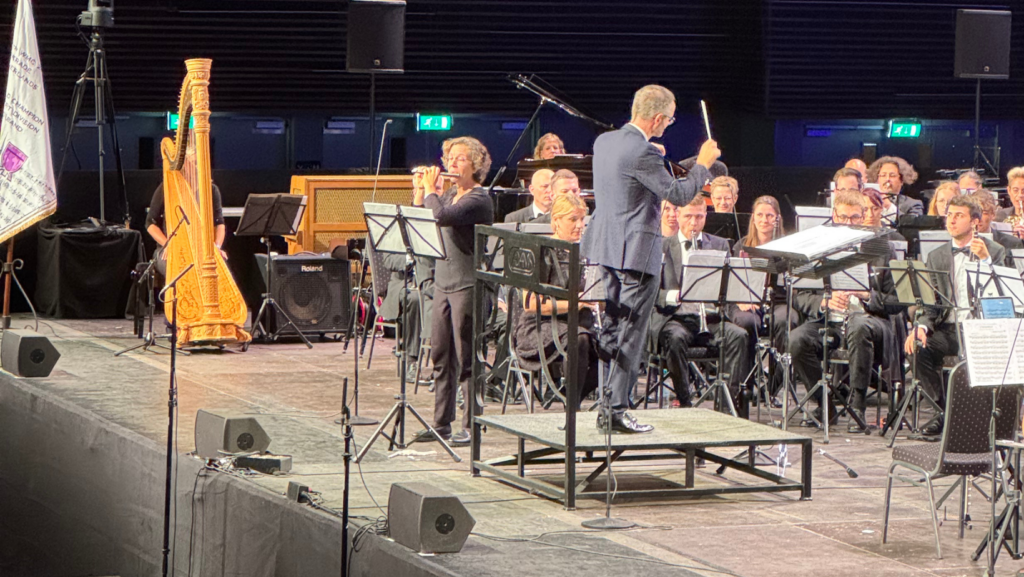 Blasorchester Stadtmusik Luzern mit der Solistin Eva-Maria Wobmann