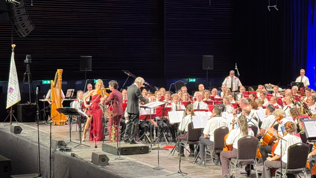 Koninklijke Harmonie Saint Cécile Eijsden (NL) mit Solisten